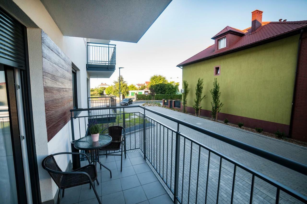 Urban Apart Uniejow Lägenhet Exteriör bild